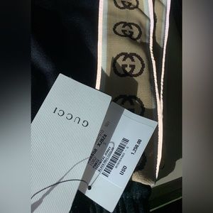 Men’s gucci sweatpants and collar shirt like new